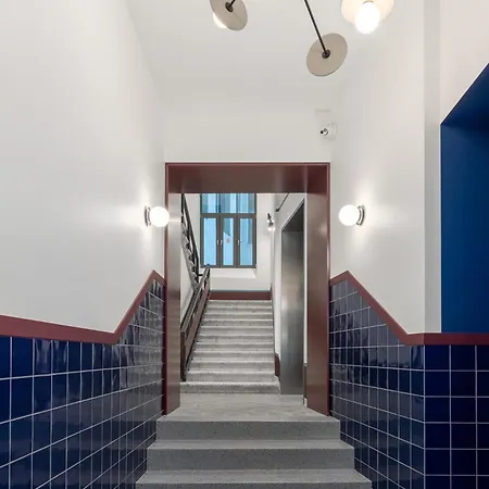 מלון דירות Sleek Downtown