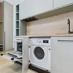 M4 Modern Centre - 3 Min Station Riga