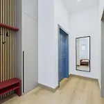 M4 Modern Centre - 3 Min Station شقة فندقية ريغا