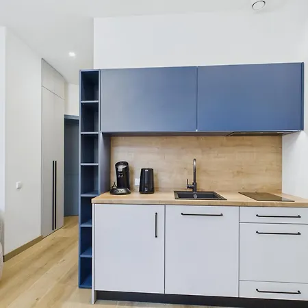 Hotel apartamentowy M4 Modern Centre - 3 Min Station 3*